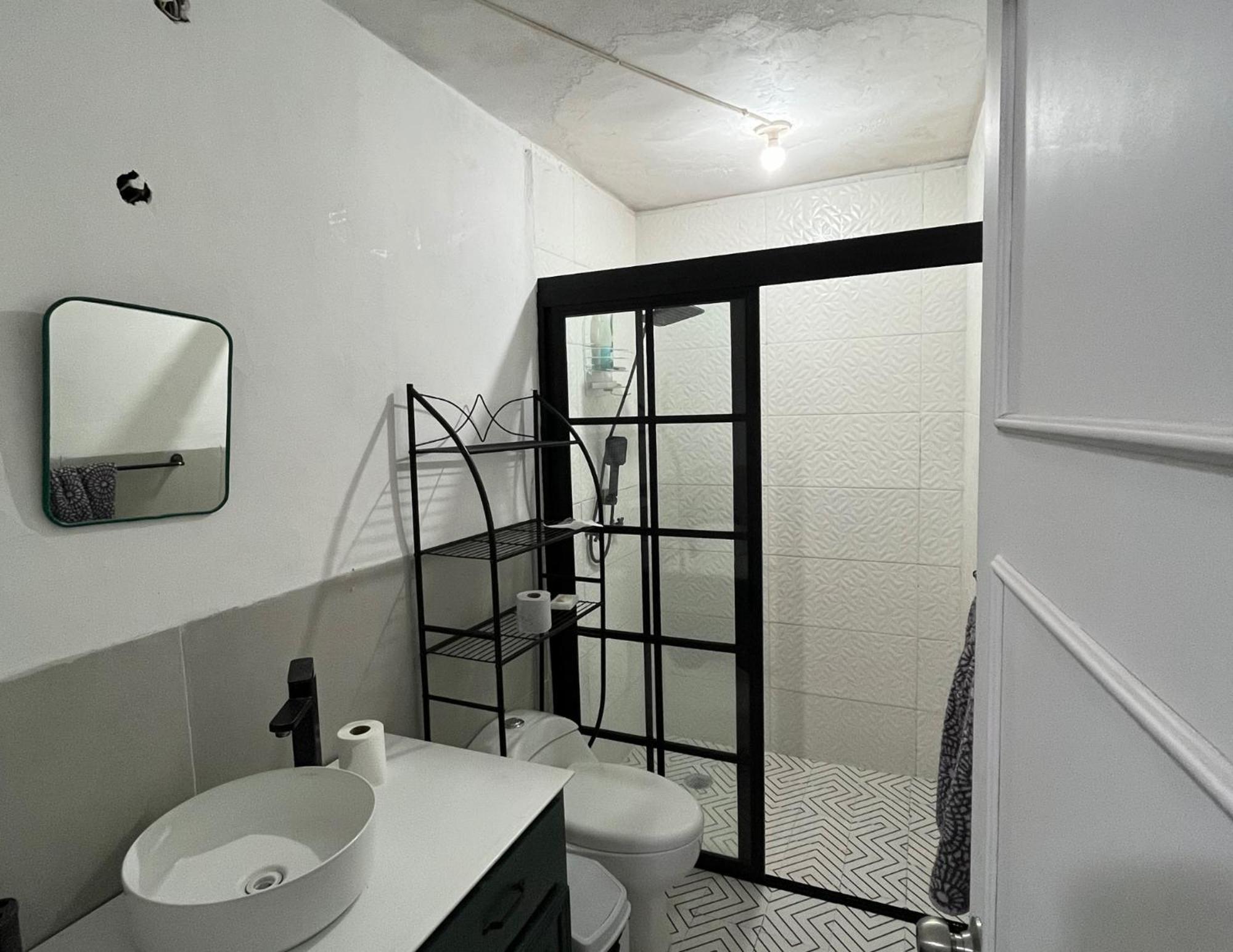 6 Venator House Boutique Aparthotel León Buitenkant foto